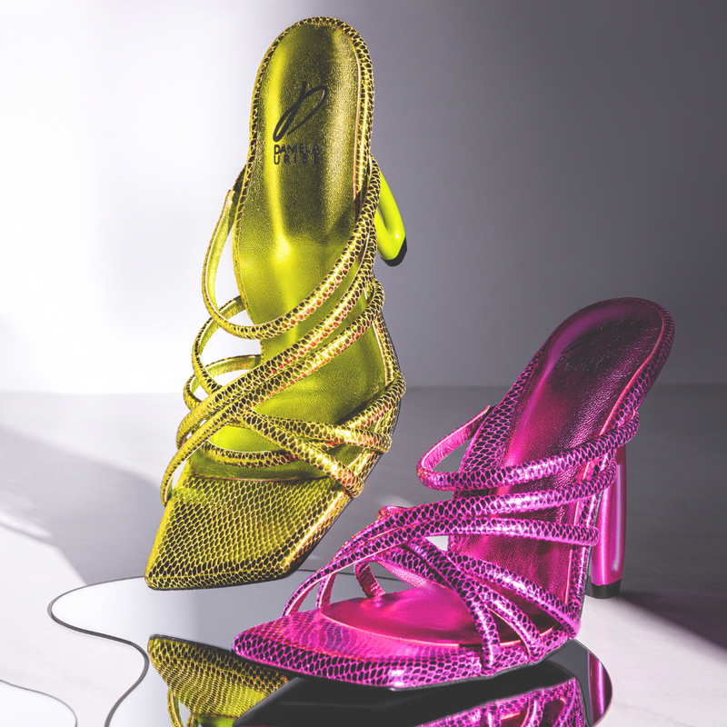 Entwine Sandal (Metallic Pink)